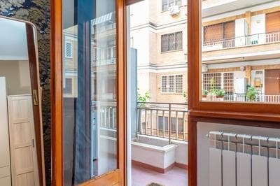 St Peters Colorful 3BDR Apartment