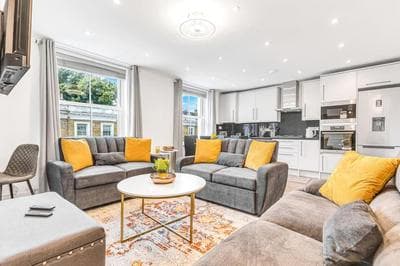 LUXaway 2BR Kensington with AC - Sleeps up to 11