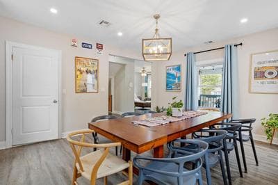 Beautifully Renovated 6BR 2BA 2 Blocks to Beach