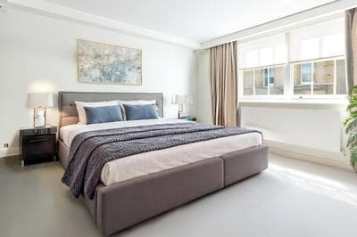 Mayfair Park St 2BR Lux Flat