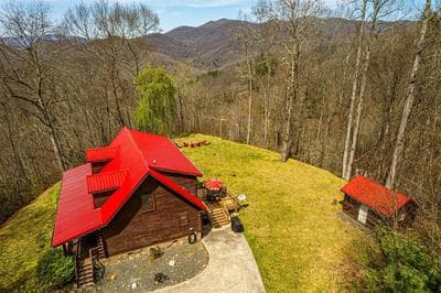 Two Cubs Cabin