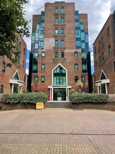 3 Bed smart home - canary wharf