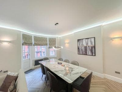 Lux 4 bedroom apartment in Baker St near Regent's Park