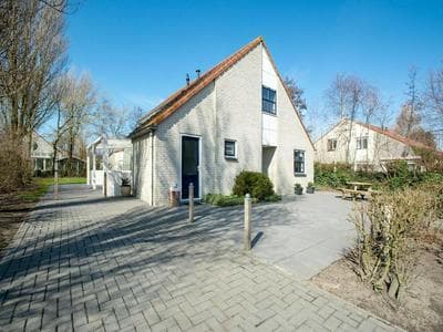 Holiday Home by Beach in Ooghduyne