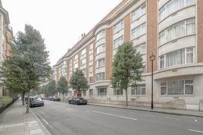 Luxurious Two-Bedroom Haven in Marylebone