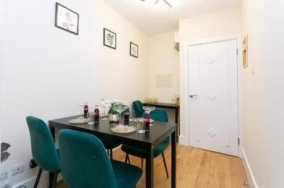 Roomy Bliss - Your Home Away