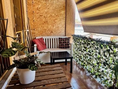 Cozy Apartment with Metro Link to the Colosseum