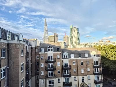 Lux 3 Bedroom Penthouse in Borough near The Shard, Bermondsey