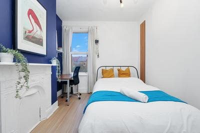 5 Bed Town-house by Harlington