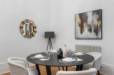 Luxurious Hideaway Retreat - La Réserve Knightsbrige