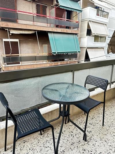 Petralona modern apartment near metro & Acropolis