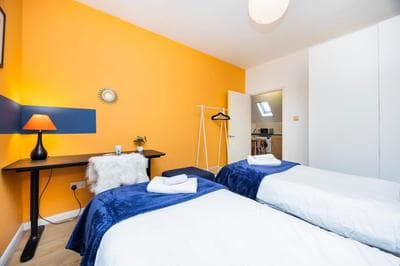 Vibrant Fresh Flat Near the Station - New Cross - Goldsmiths