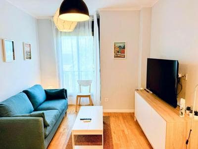 Airport Madrid Plenilunio Suites Green by beBalmy