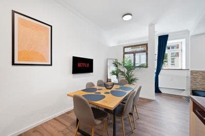 BackHome - SUITE XL - Parkhaus - Fantastische Schlosslage - SmartTV - Waschmaschine - Netflix - 90qm - 24h Checkin- Apartment 6