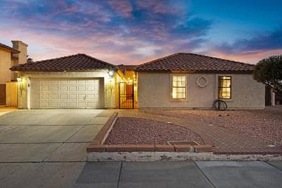 Relaxing 5br W Heated Pool, Billiards & Foosball