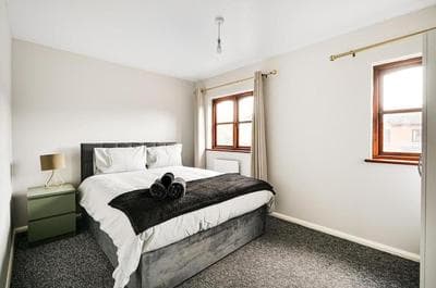Luxe 2 bed house in London - Free parking