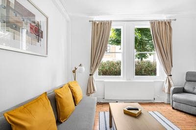 Urban Haven 2-Bedroom Apt, SW17 London - Sleep 5 -