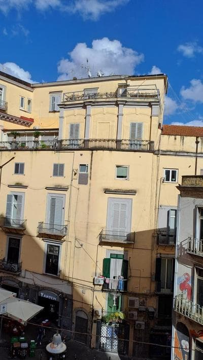 Trinita' Maggiore Home/ Historic Center