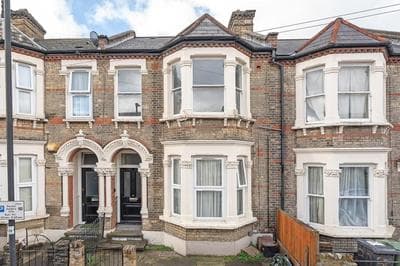 Super stylish 2 bed apartment Brixton London Zone 1-3
