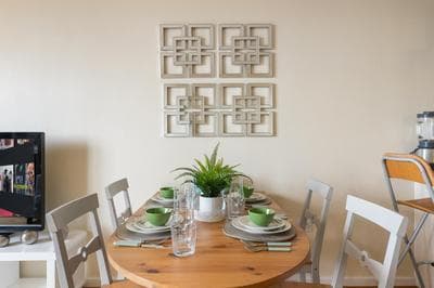 Stratford Skyview Apartment