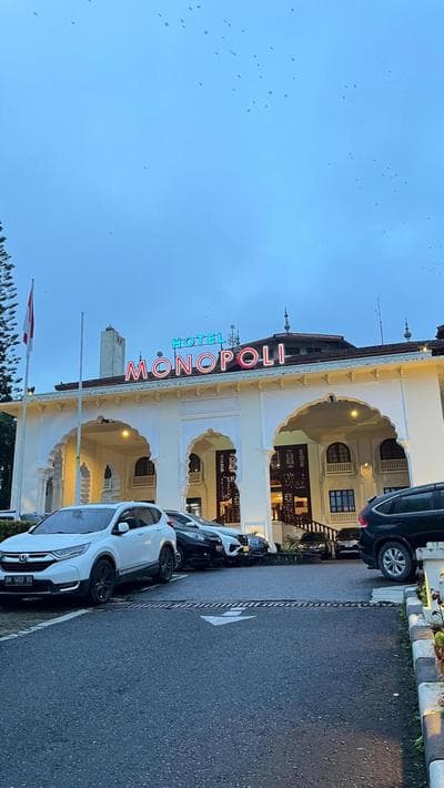 Monopoli Hotel Bukittinggi