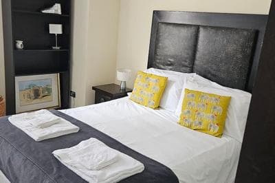 Spacious Two Bedroom Apartment in South Kensington