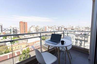 Bright Studio with City Views & Balcony by depptö