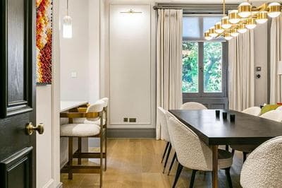 Ultra Luxury 3-Bed in Holland Park with Central AC