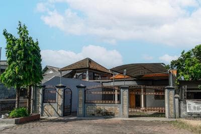 SPOT ON 93755 Siwalanpanji Homestay Syariah
