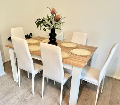 Spacious, stylish appartment close to transport