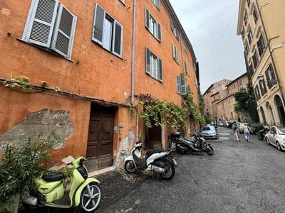 Le Due Torri in Rione Monti