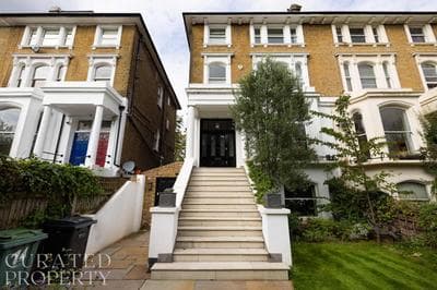 Elegant Primrose Hill Townhouse with Garden