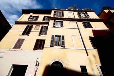 Coliseum charming house