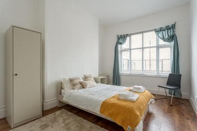 Cheerful room with shared bathroom