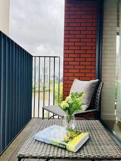 Elegant City Island Apartment - Next to Excel Expo, Canary Wharf, O2 Arena and Canning Town Station