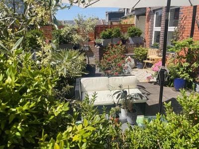 Stylish 2-Bed Loft Apartment with Terrace 2 min walk to Fulham Tube Station