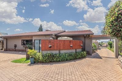 Gold Crest Guesthouse