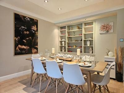 Stylish 2 Bedroom Apartment Paddington Hyde Park