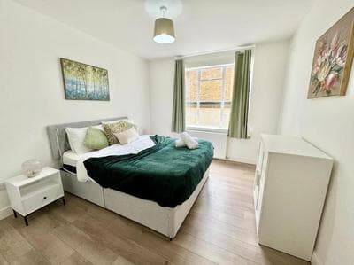 Baker Street Station 2 Bed Apartment