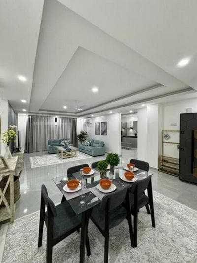 Azure 4bdrm beachfront at jumeirah palm resort nyali