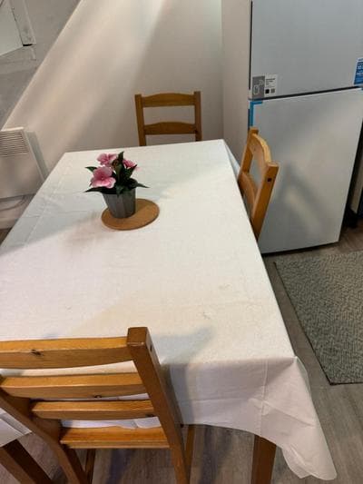 Studio with 3 beds- 20 min from London Bridge and Gatwick Airport