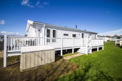 Beautiful 4 Berth Lodge With Decking At Manor Park In Hunstanton Ref 23038C