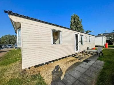 6 Berth Caravan With Decking In Hunstanton At Manor Park Holiday Park Ref 23062T