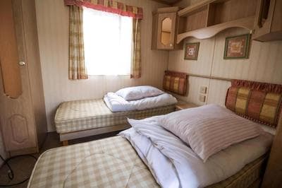 6 Berth Caravan In Hunstanton, Ideal For Seaside Holidays Ref 13004L