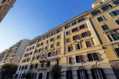 Vatican Family Romantic Suite