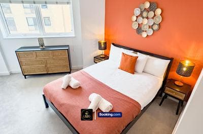 Spacious 2-Bed Apartment in Greenwich by LS2G Stays