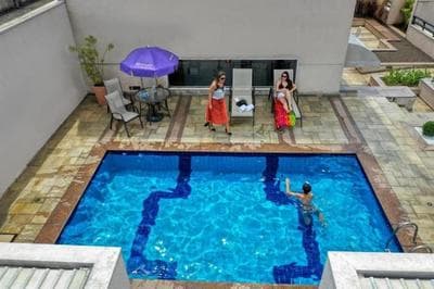 Flat Moderno Nações Unidas c/ Limpeza Diária e Rooftop