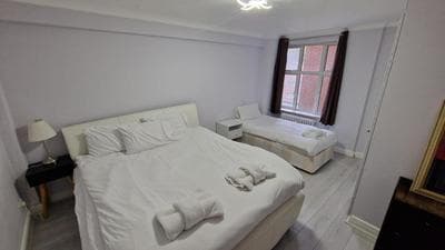 2 bed flat in Paddington