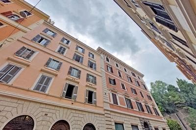 YCH-Colosseo book house