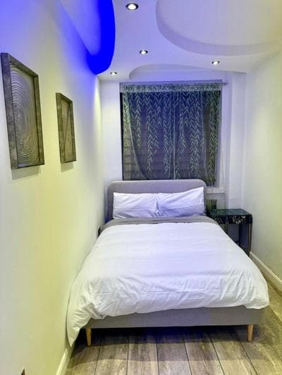 Bayswater luxury apartment